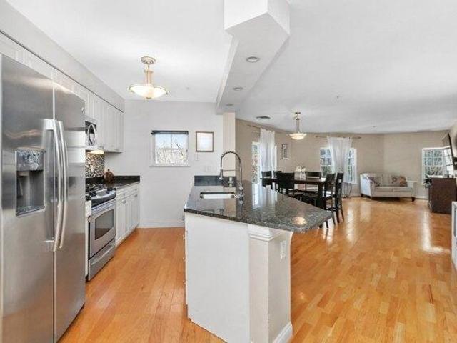 2 bedroom, Braintree MA 02184 105493711
