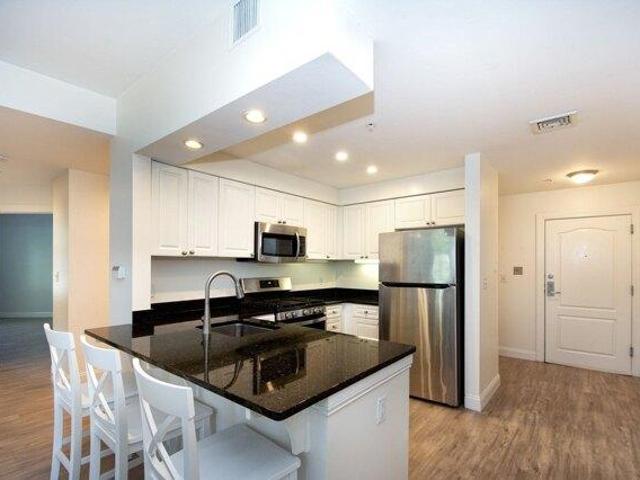 2 bedroom, Braintree MA 02184 105496133