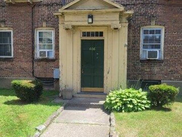2 bedroom, Bridgeport CT 06607 104539279