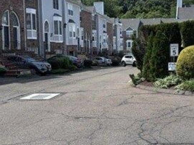 2 bedroom, Bridgeport CT 06604 104832883