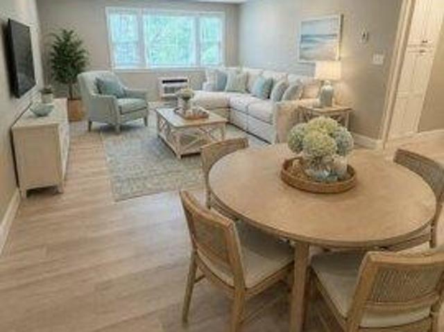 2 bedroom, Bridgewater MA 02324 105494485
