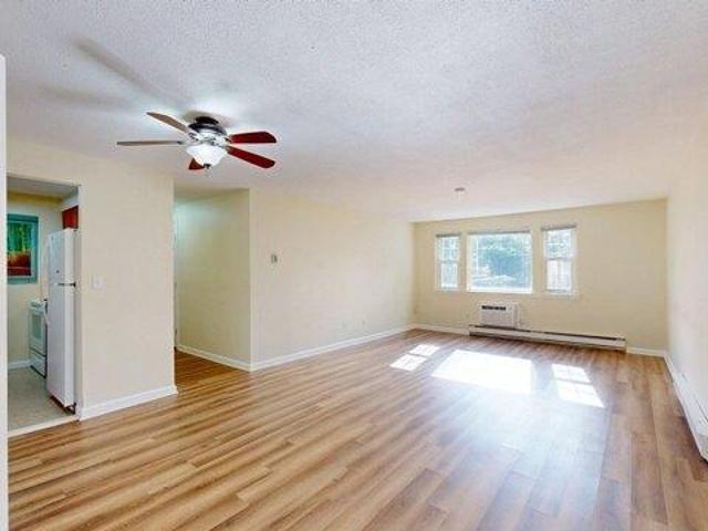 2 bedroom, Bridgewater MA 02324 105493162