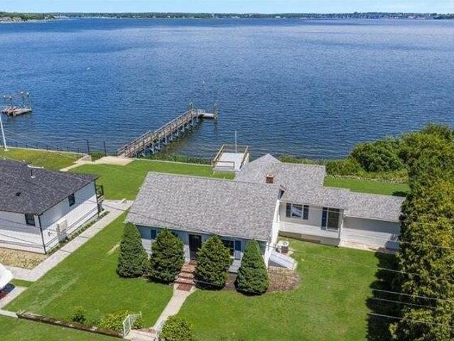 2 bedroom, Bristol RI 02809 105516344