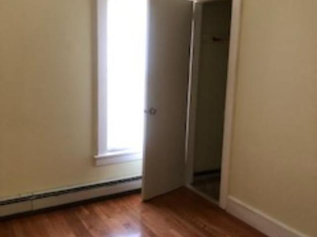 2 bedroom, Brockton MA 02302 104930115