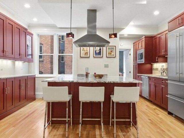 2 bedroom, Brookline MA 02445 104652302
