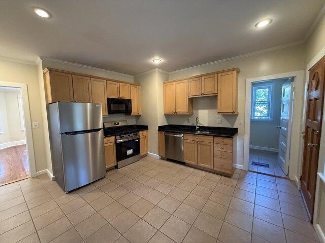 2 bedroom, Brookline MA 02445 105384559