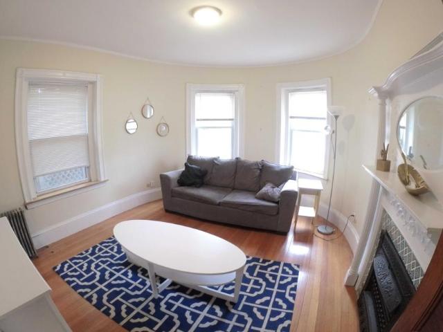 2 bedroom, Brookline MA 02445 98395049