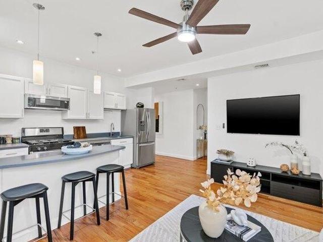 2 bedroom, Brookline MA 02446 105402524