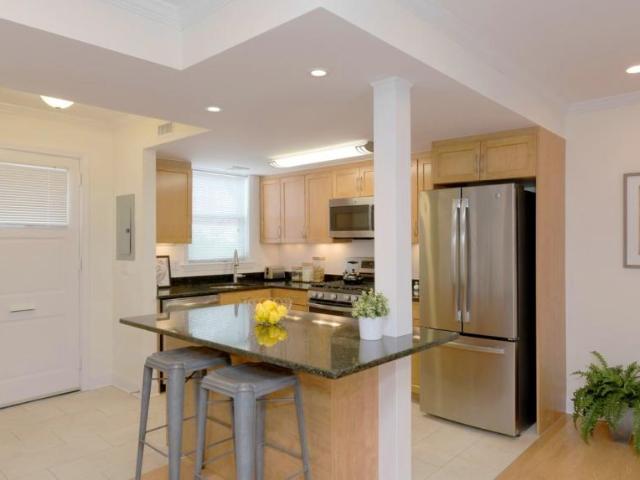 2 bedroom, Brookline MA 02467 102752979