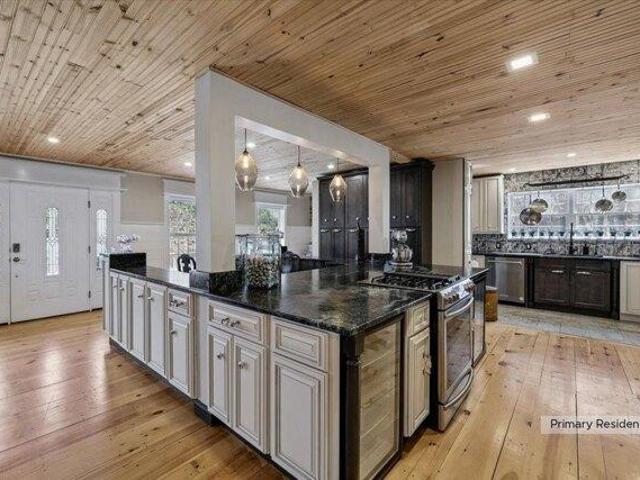 2 bedroom, Brookline NH 03033 105498069