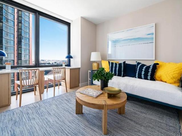 2 bedroom, Brooklyn NY 11222 92192693