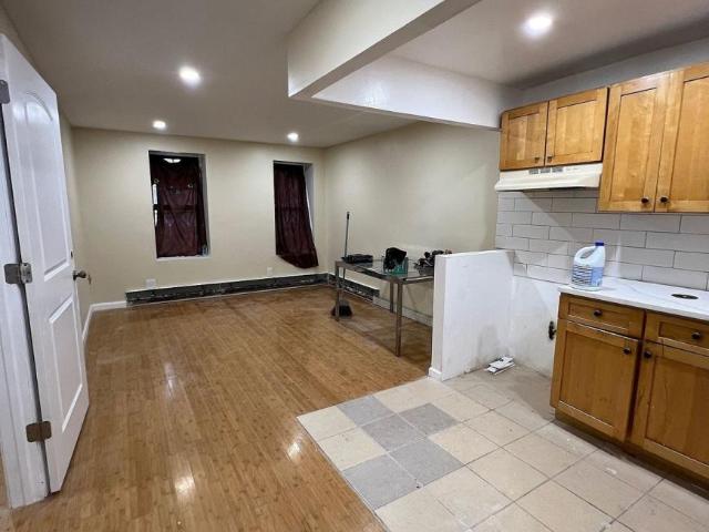 2 bedroom, BRONX NY 10454 LS105766905