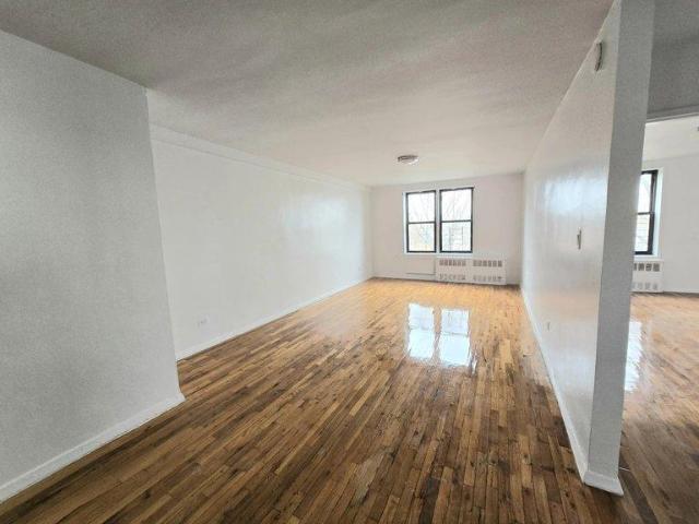 2 bedroom, Bronx NY 10465 LS97058256