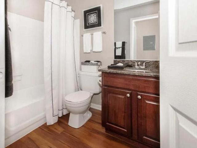 2 bedroom, Buffalo Grove IL 60089 103937422