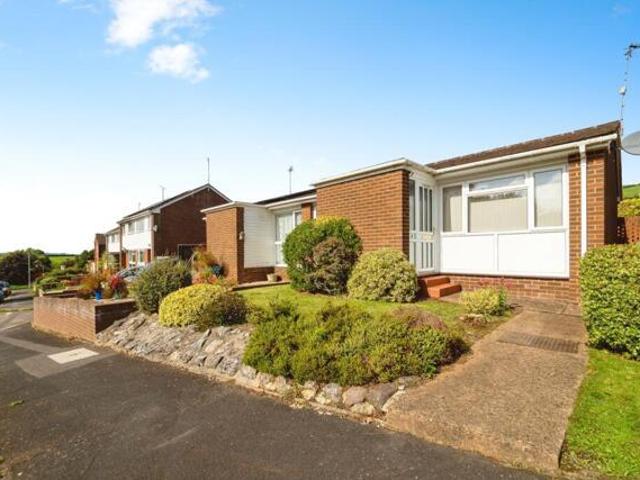 2 Bedroom Bungalow Exeter Devon 101675892