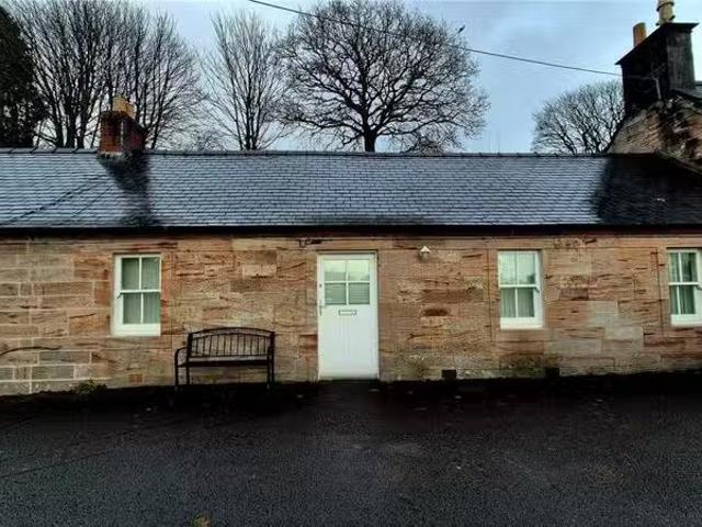 2 bedroom bungalow for rent in Carronbank, Carronbridge, Thorn.