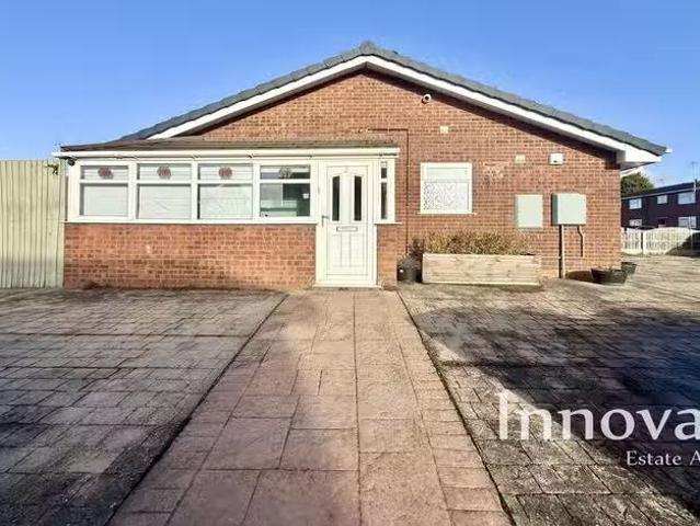 2 bedroom bungalow for rent in Chamberlain Close, Oldbury, B69