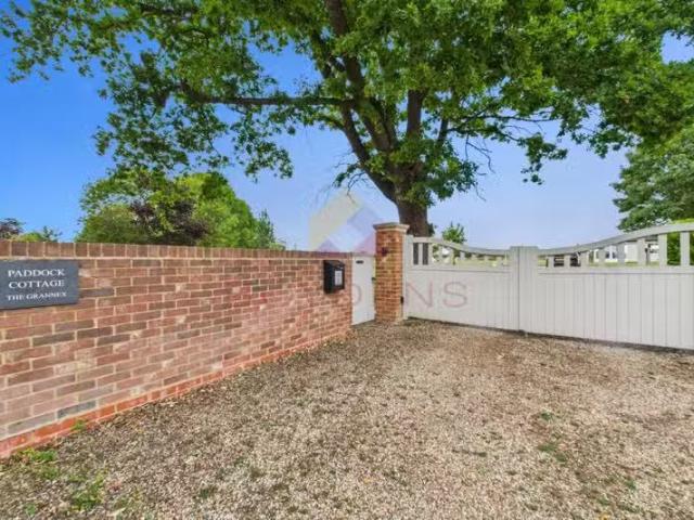 2 bedroom bungalow for rent in Cranes Lane, Kelvedon, CO5