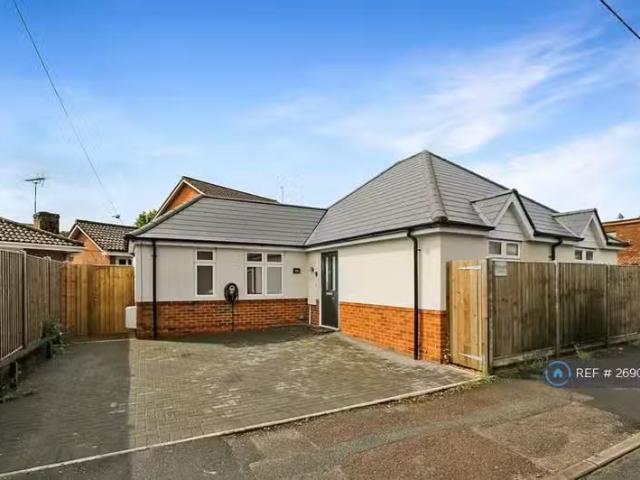 2 bedroom bungalow for rent in Ashley Lane, New Milton, BH25