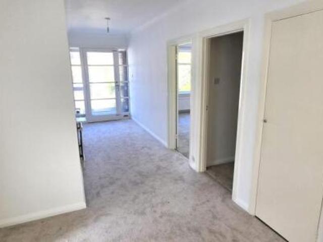 2 bedroom bungalow for rent in Bittacy Rise, Mill Hill, NW7