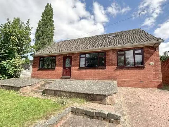 2 bedroom bungalow for rent in Lickhill Road North, Stourport.