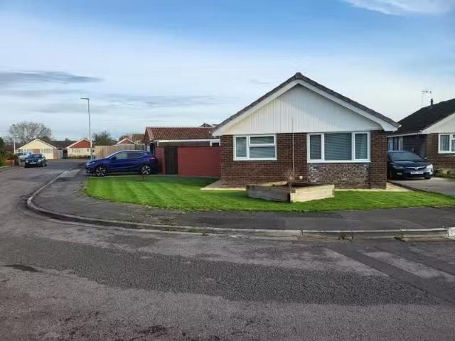 2 bedroom bungalow for rent in Swallow Gardens, Weston Super M.
