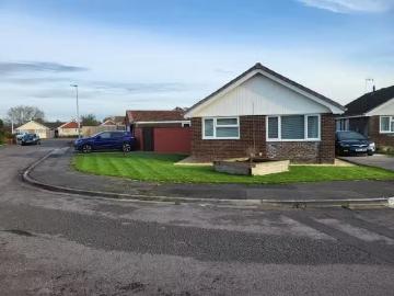 2 bedroom bungalow for rent in Swallow Gardens, Weston Super M.
