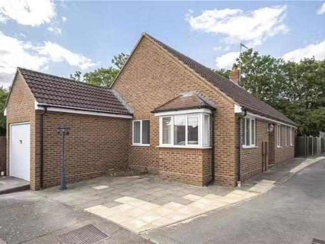 2 bedroom bungalow for rent in Pantile Close, Witham, Braintre.