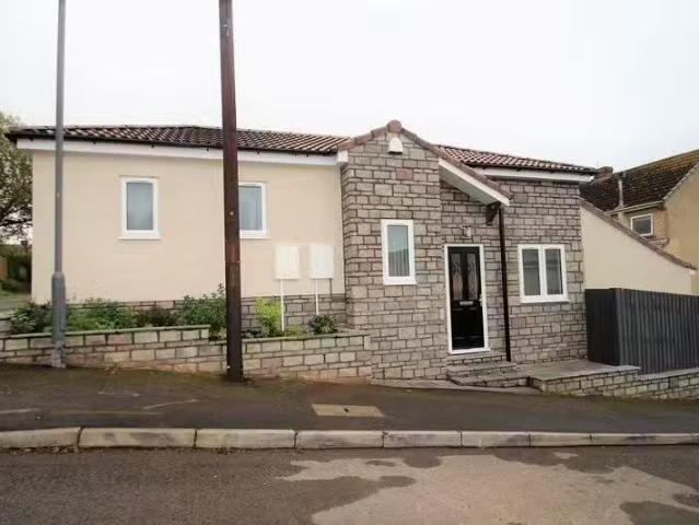 2 bedroom bungalow for rent in West Ridge, Bristol, BS36