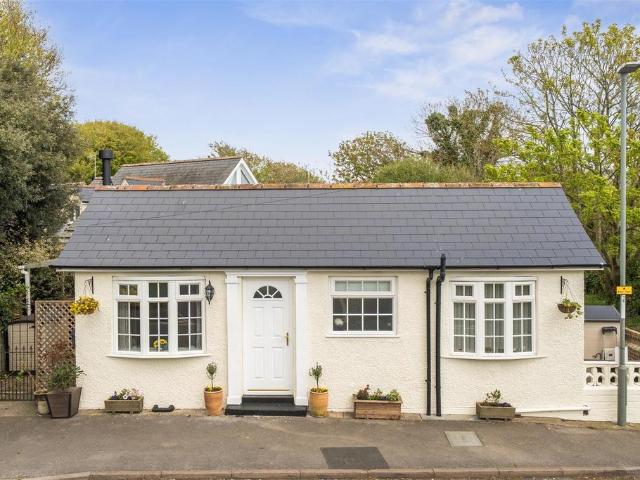 2 bedroom bungalow for sale