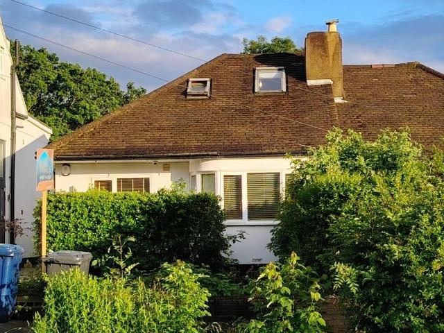 2 bedroom bungalow for sale