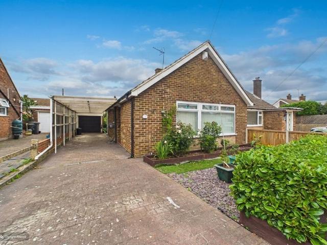 2 bedroom bungalow for sale