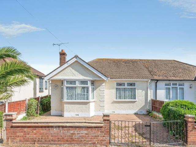 2 bedroom bungalow for sale