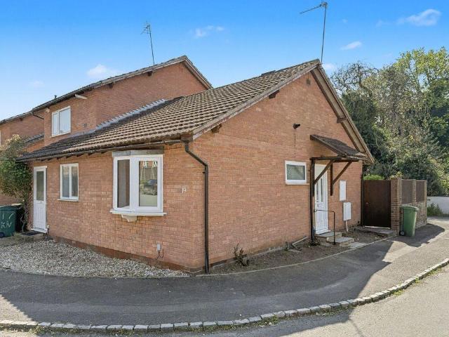 2 bedroom bungalow for sale