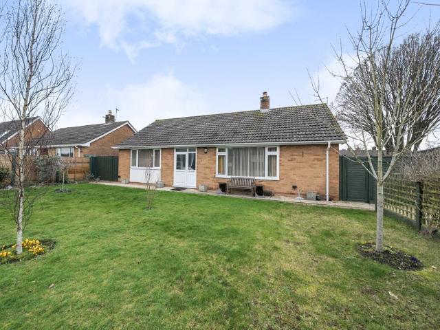 2 bedroom bungalow for sale