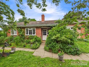 2 bedroom bungalow for sale