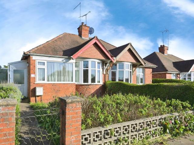 2 bedroom bungalow for sale