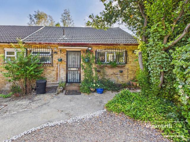 2 bedroom bungalow for sale