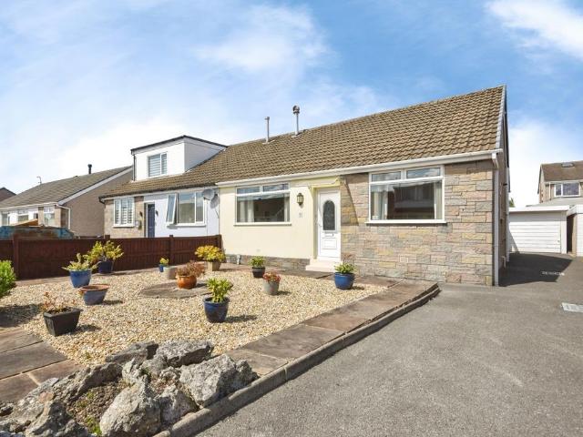 2 bedroom bungalow for sale