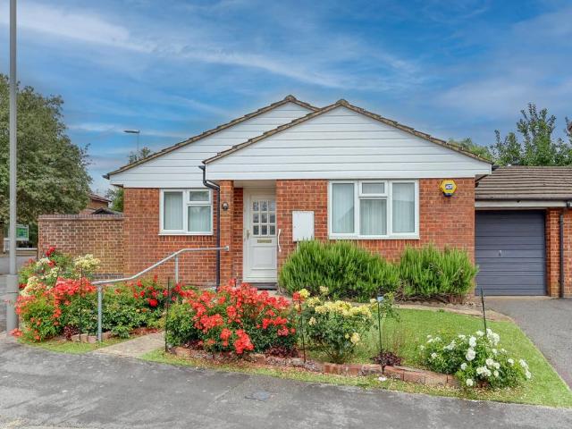 2 bedroom bungalow for sale