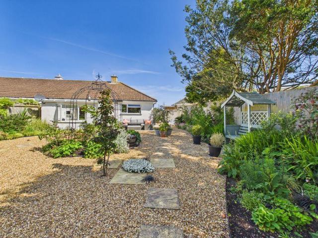 2 bedroom bungalow for sale