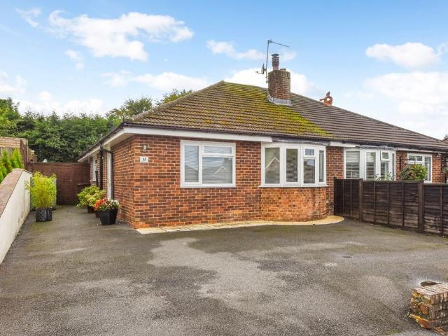2 bedroom bungalow for sale