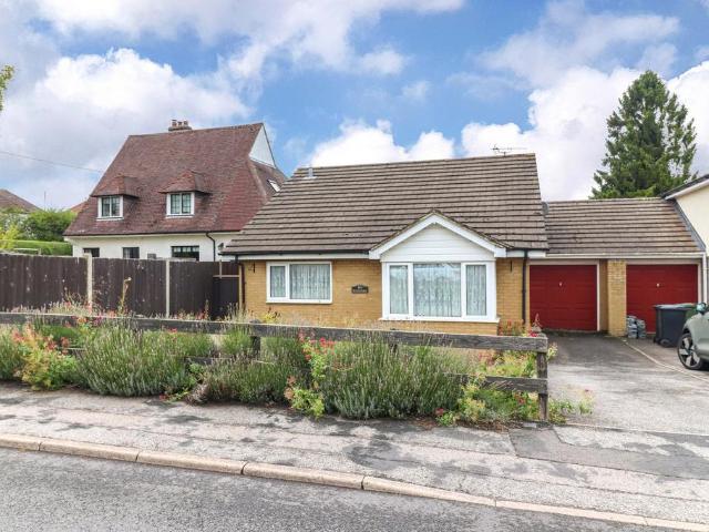 2 bedroom bungalow for sale