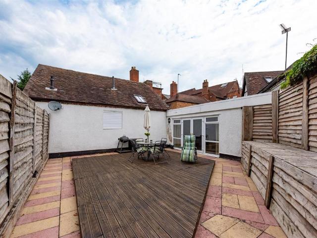 2 bedroom bungalow for sale
