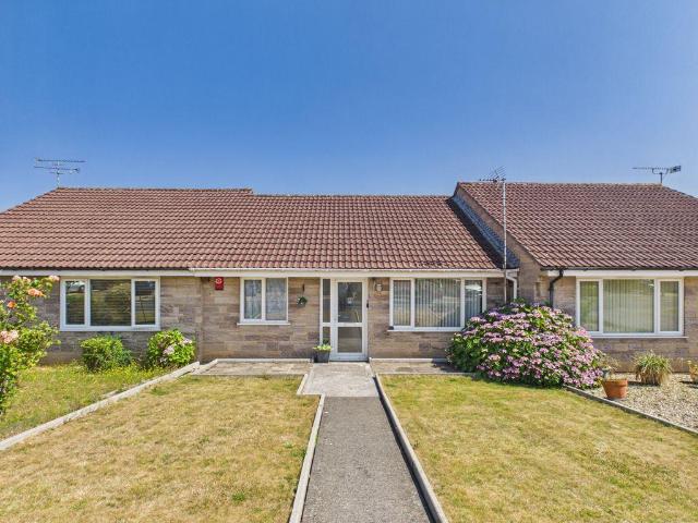 2 bedroom bungalow for sale