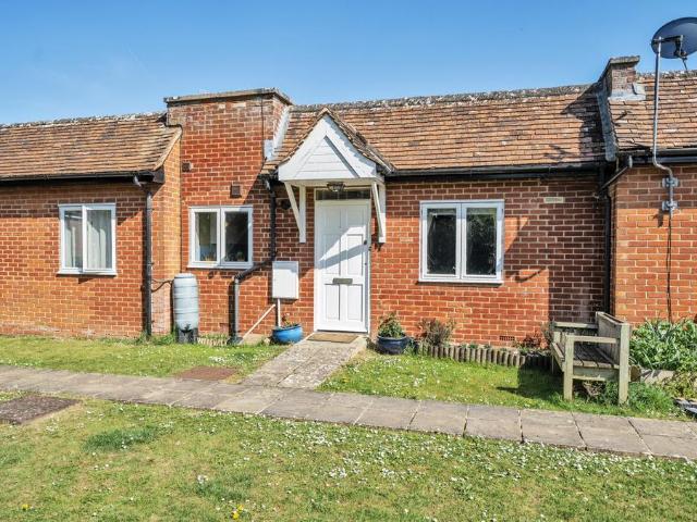 2 bedroom bungalow for sale