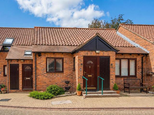 2 bedroom bungalow for sale