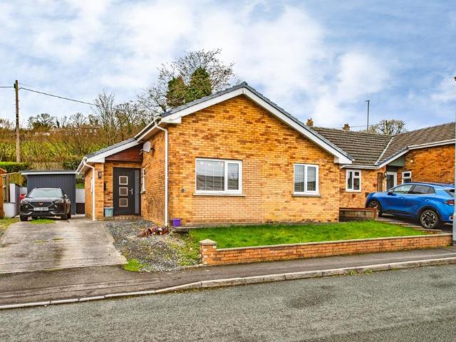 2 bedroom bungalow for sale