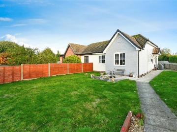 2 bedroom bungalow for sale