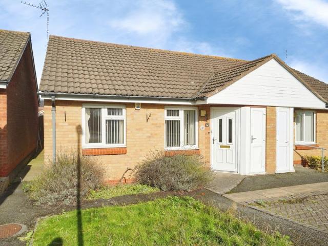 2 bedroom bungalow for sale